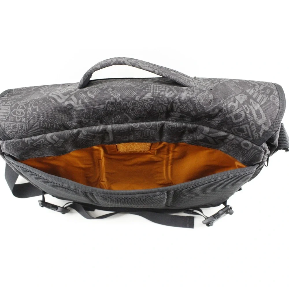 Dakine Graphic Print Messenger‎ Laptop Bag
